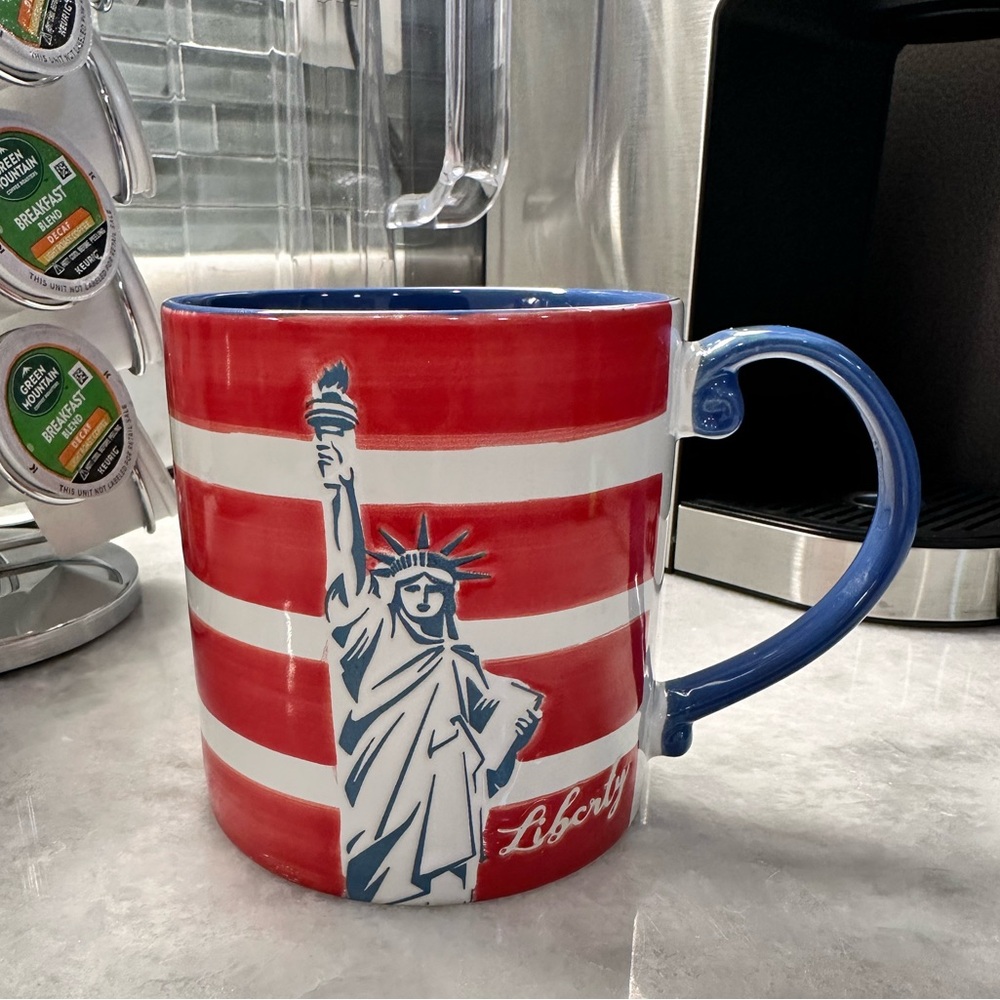 Statue of Liberty Patriotic Ceramic Mug by Spectrum Designz - Like New